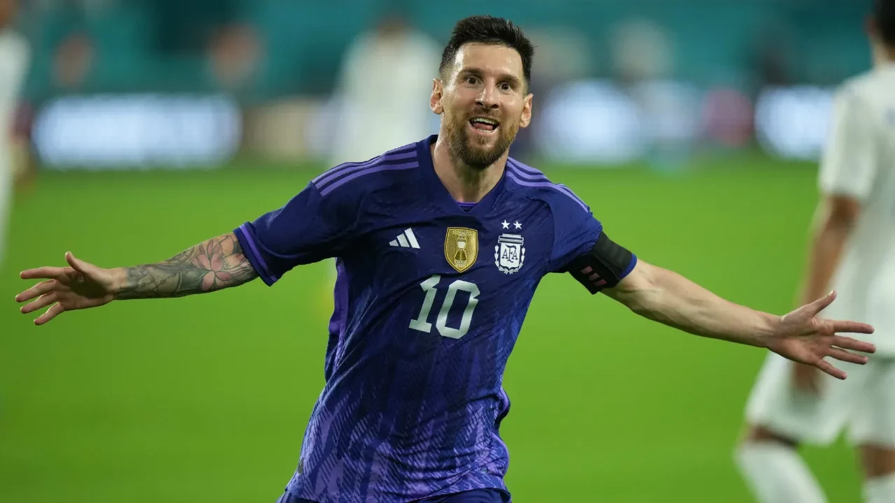 Messi nasıl milyarder oldu? Ronaldo ile farkı kapatıyor