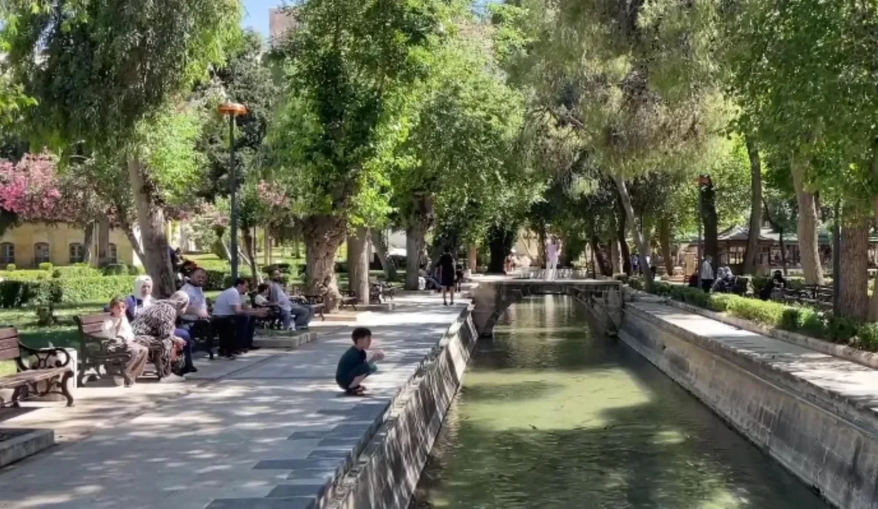 Şanlıurfa kavruluyor! Termometreler 43 dereceyi gösterdi