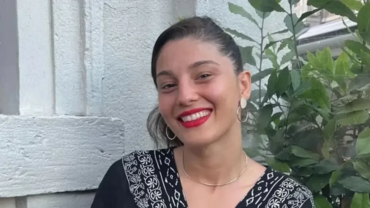 Seren Ay ve Murat Özarı canlı yayında birbirine girdi! İkili arasında gerilim dolu o anlar