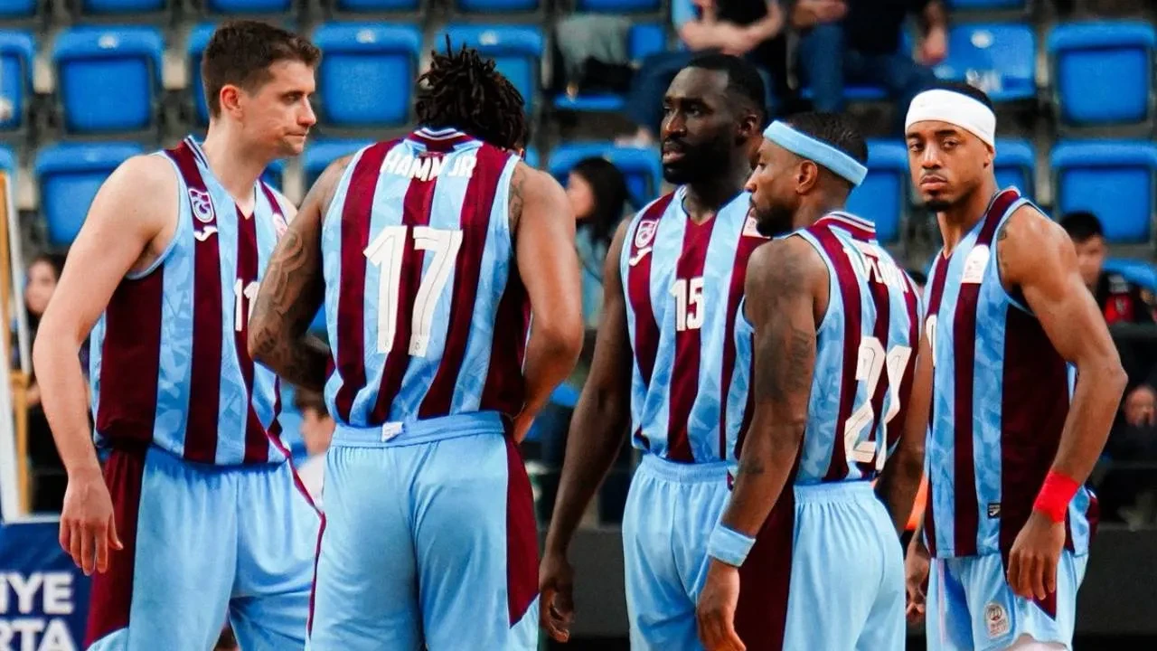 Trabzonspor yeni transferini açıkladı! Bordo-mavililer 29 yaşındaki oyuncuyla sözleşme imzaladı