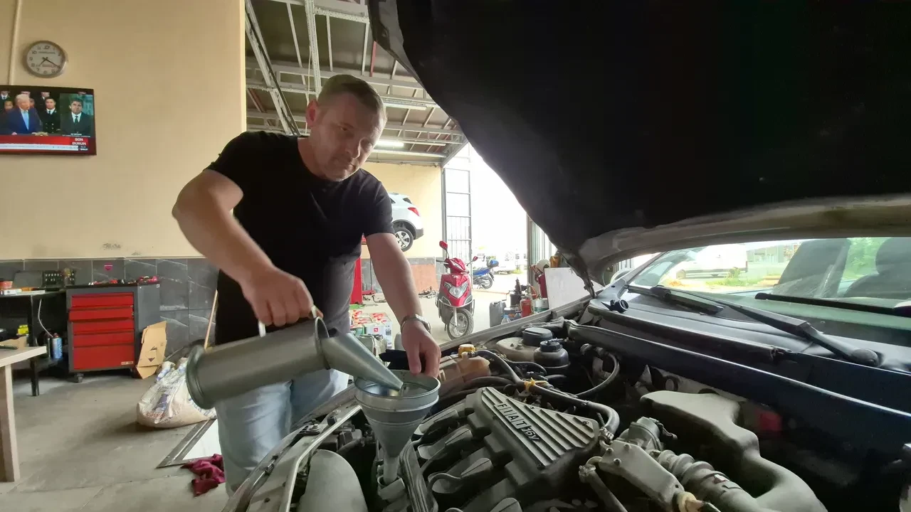 Uzun yola çıkmadan önce arabanızda mutlaka kontrol etmeniz gereken 3 parça: 20 yıllık motor ustası tek tek sıraladı