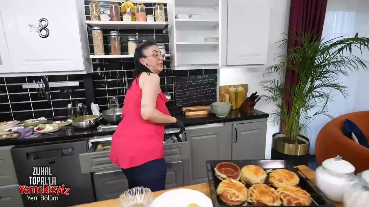Yemekteyiz Arzu kimdir, kaç yaşında? Arzu Apaydın aslen nereli? Yemekteyiz Arzu mesleği nedir?