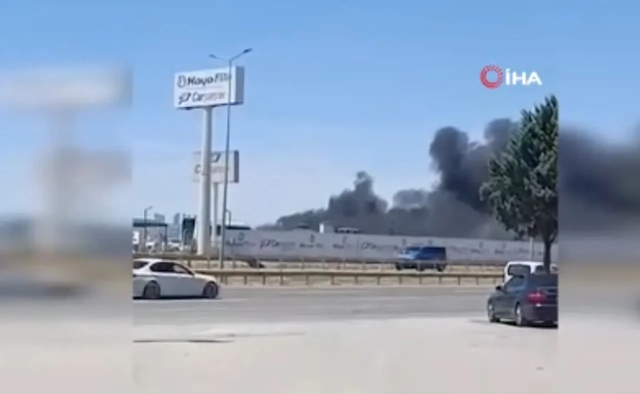 Ankara'da fabrika yangını! Kara dumanlar gökyüzünü kapladı