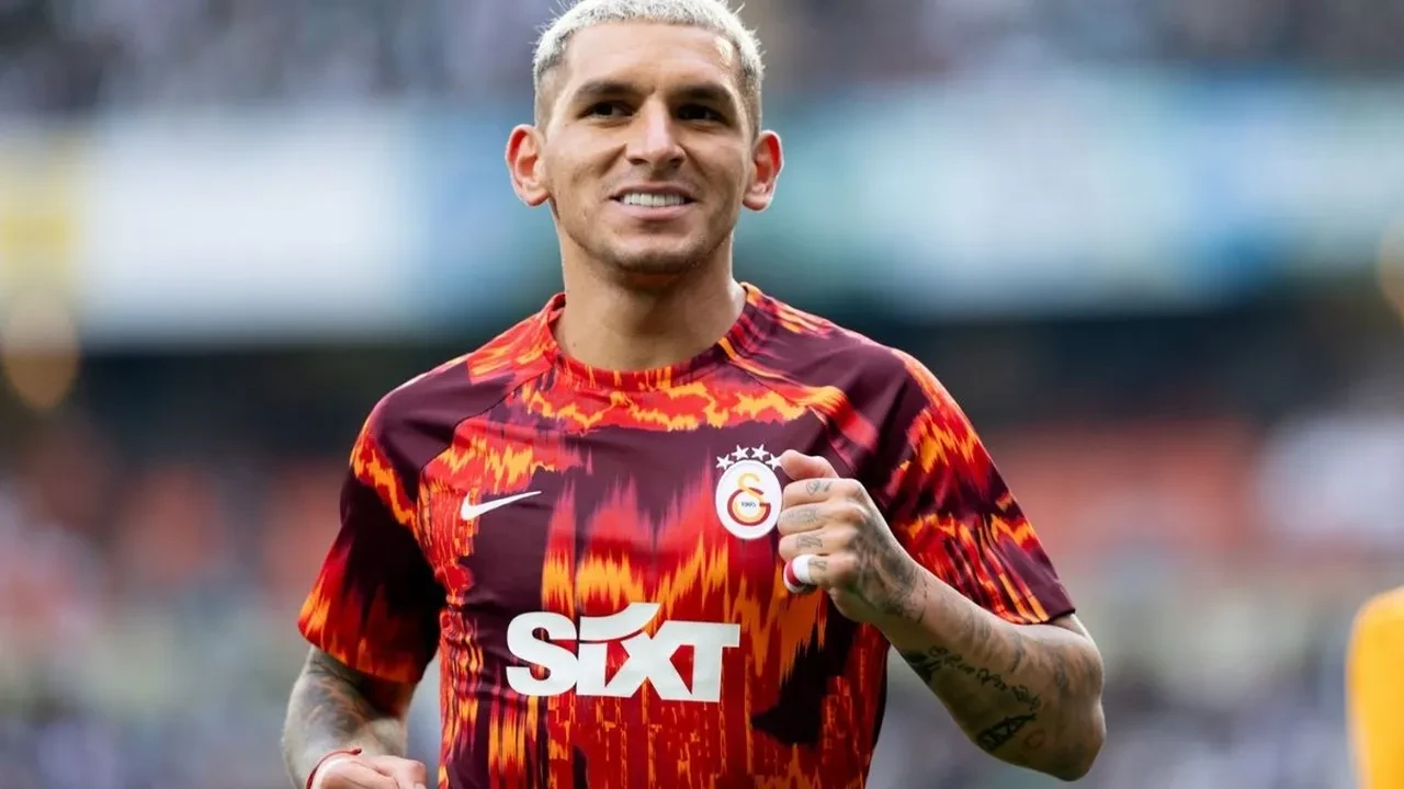 Devrim Özkan ve Deniz Can Aktaş'ın beraber görüntülenmesine inanamadı! Lucas Torreira sessiz kalamadı