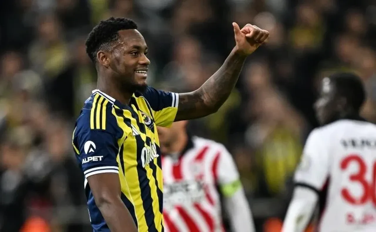 Galatasaray'dan Jhon Duran sürprizi! Sözleşmesindeki özel madde dikkat çekti