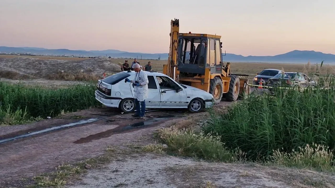 Karaman'da tarım işçisi aile feci kazada parçalandı: Otomobil dereye devrildi, 3 çocuk can verdi!