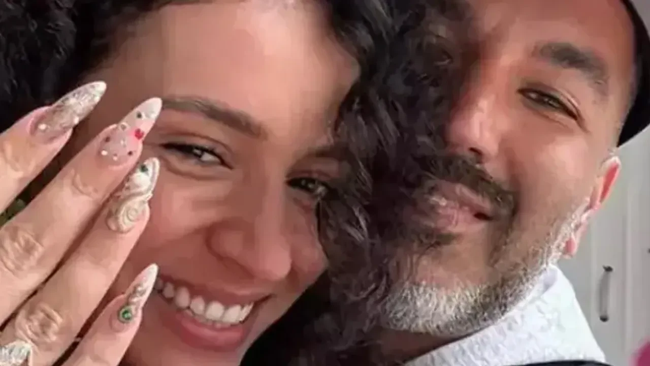 Tolga Akış ve Gizem Kaya çiftinden müjdeli haber! Bebekleri 'Nefes' dünyaya geldi!