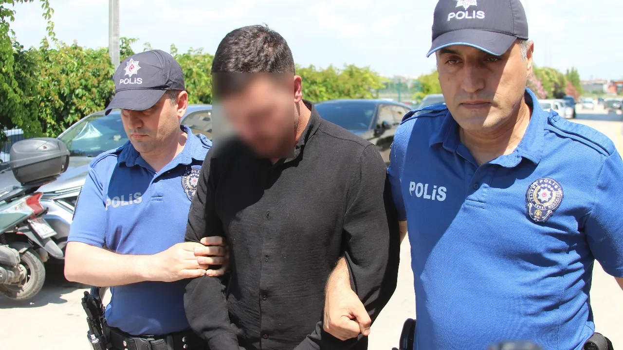 Uzman çavuş dehşet saçtı! Bar çalışanı kadını götürmek istedi: Etraf kan gölüne döndü