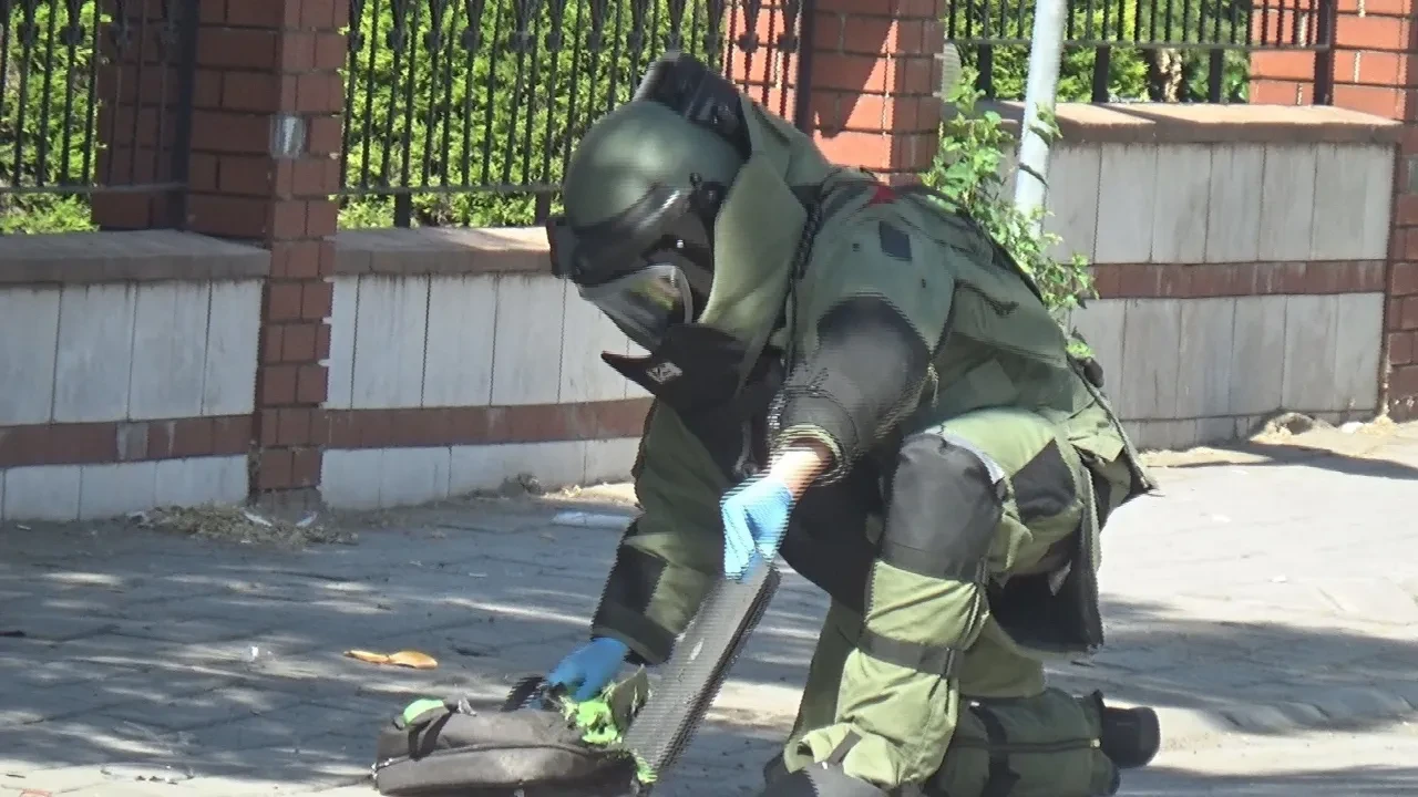 Aydın'da şüpheli çanta alarmı! Bomba imha ekipleri harekete geçti
