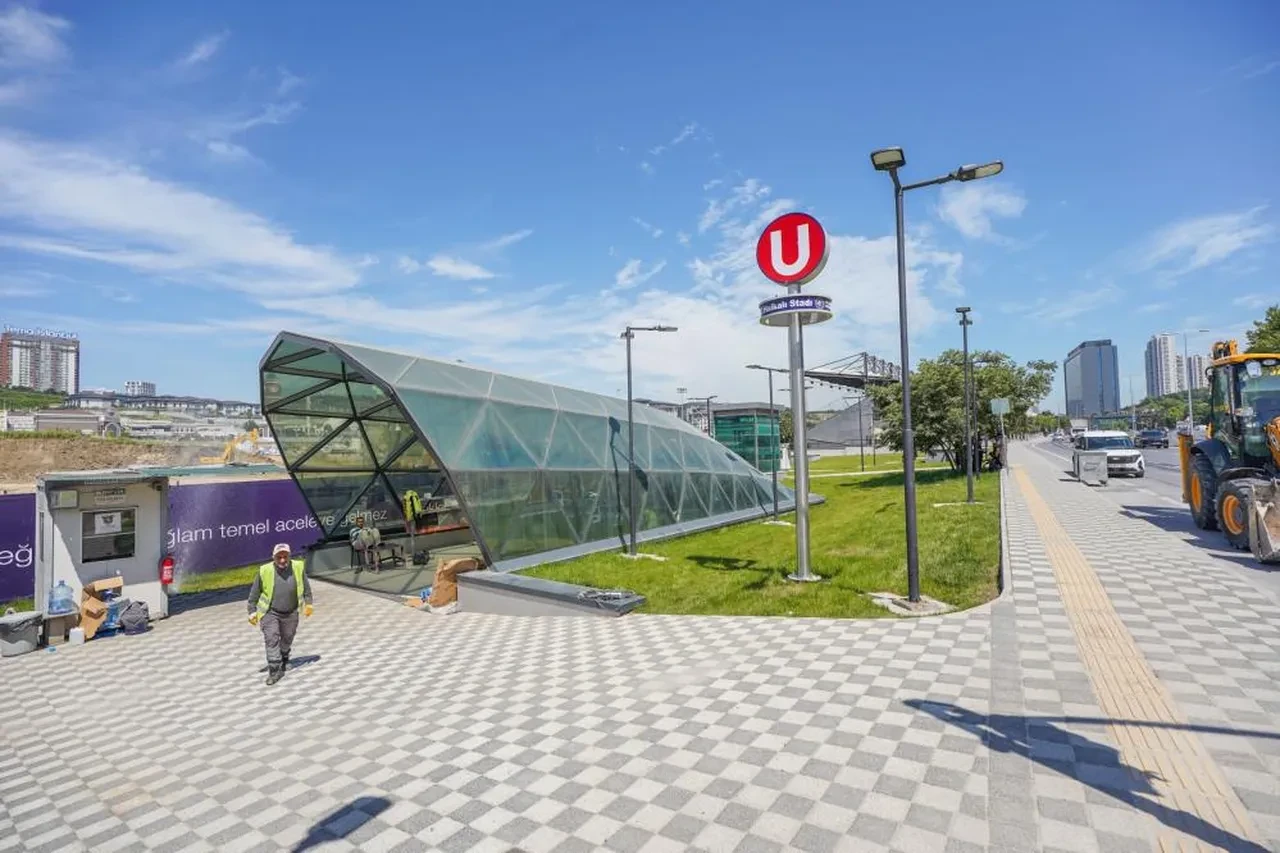 Bakan Uraloğlu duyurdu! Türkiye'nin en uzun metro ringinin son halkası tamamlandı