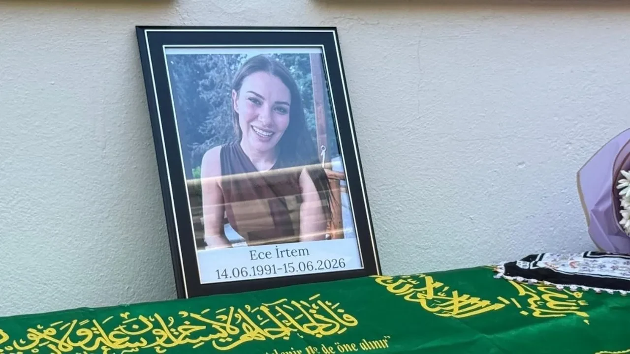 Ece İrtem son yolculuğuna uğurlandı! Gözyaşları sel oldu, annesi fenalaştı