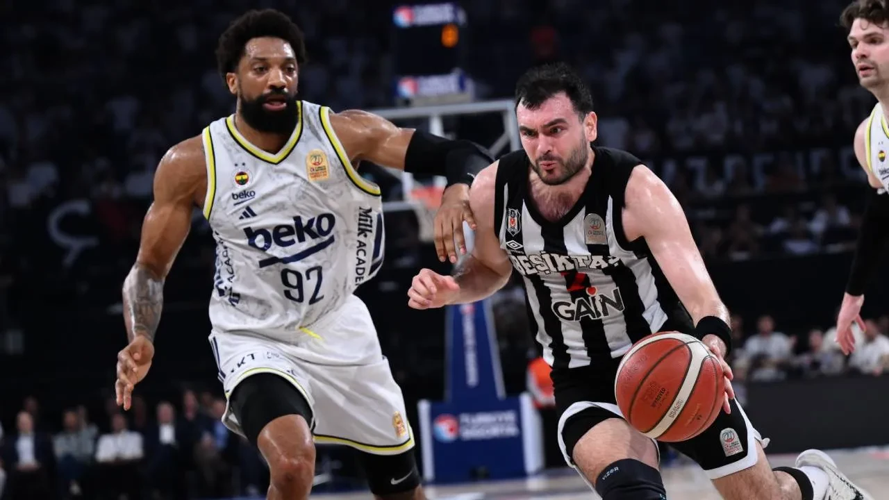 Fenerbahçe Beko, final serisinde 2-1 öne geçti! Sarı-lacivertliler, Beşiktaş GAİN'i mağlup etti