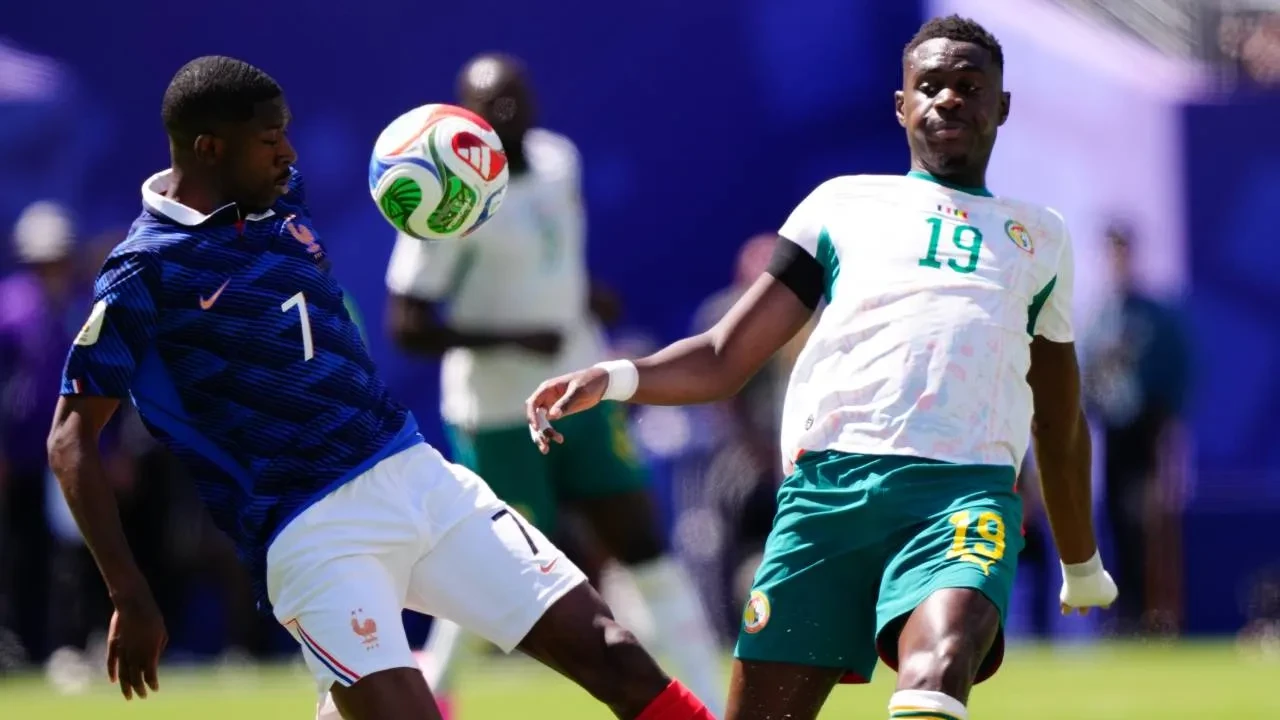 Fransa 3 puanla başladı! Senegal karşısında 3-1'lik galibiyet