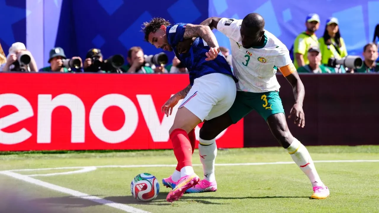 Fransa 3 puanla başladı! Senegal karşısında 3-1'lik galibiyet