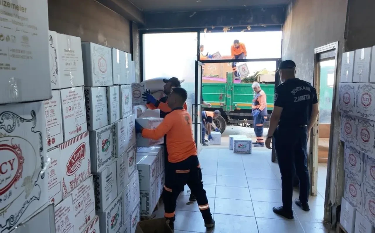 Gaziantep'te belediye denetiminde 2 ton bozuk kuru pasta ele geçirildi