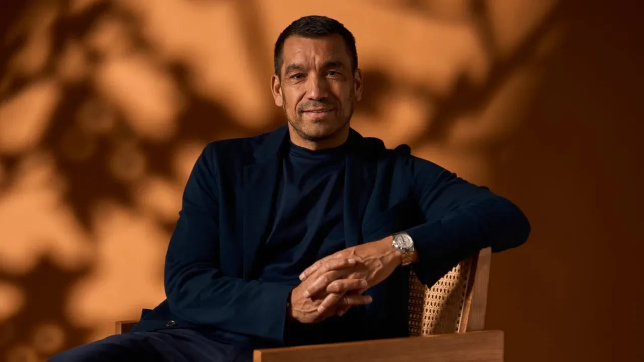 Giovanni van Bronckhorst'un yeni takımı belli oldu! Bir dönem Beşiktaş'ı da çalıştırmıştı