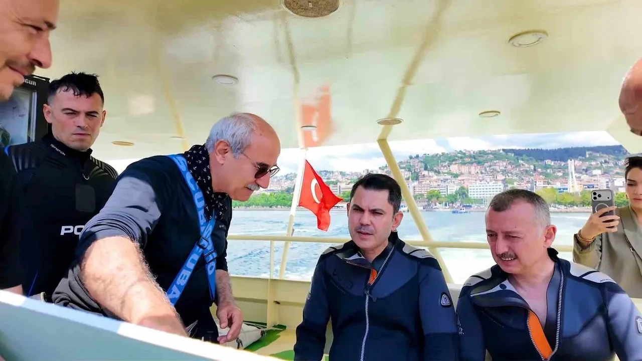 İzmit Körfezi'ndeki dip temizliği iddialarına bakanlıktan yalanlama: İddialar tamamen asılsızdır
