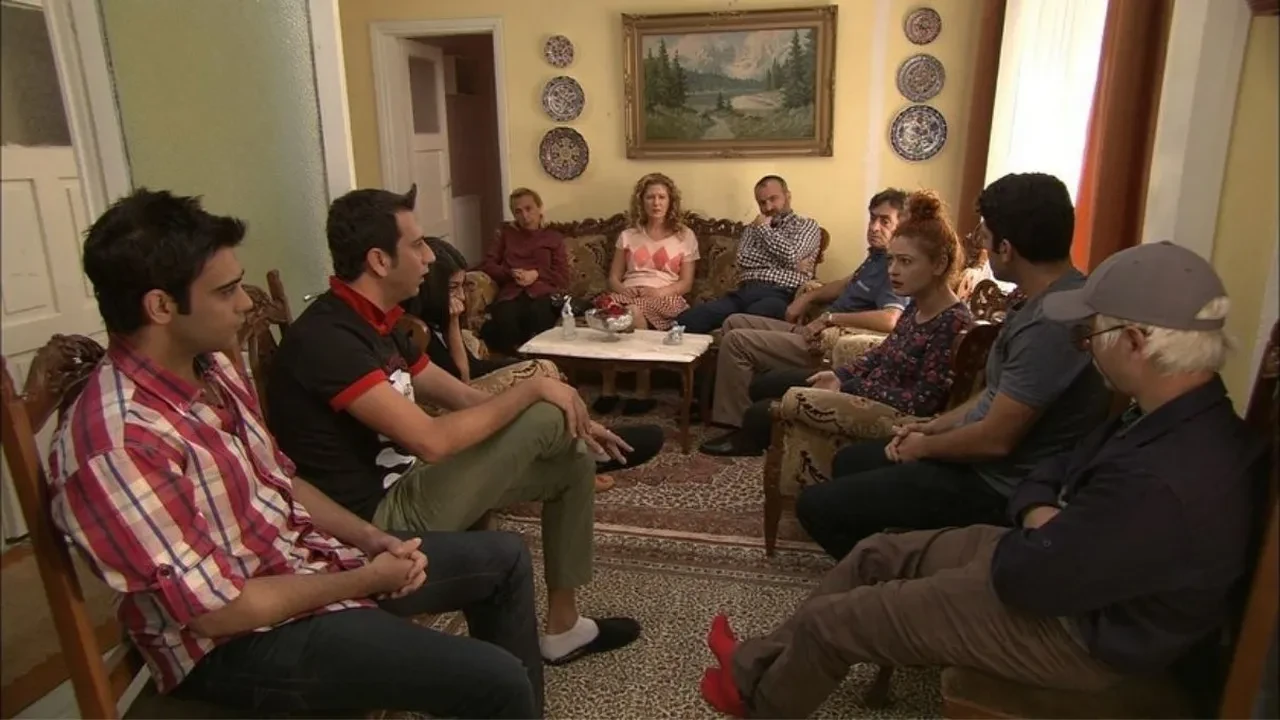 Pis Yedili'nin Furkan'ıydı! Sezer Arıçay'ın Altı Üstü İstanbul dizisindeki tek bölümlük muhteşem performansı gündem oldu