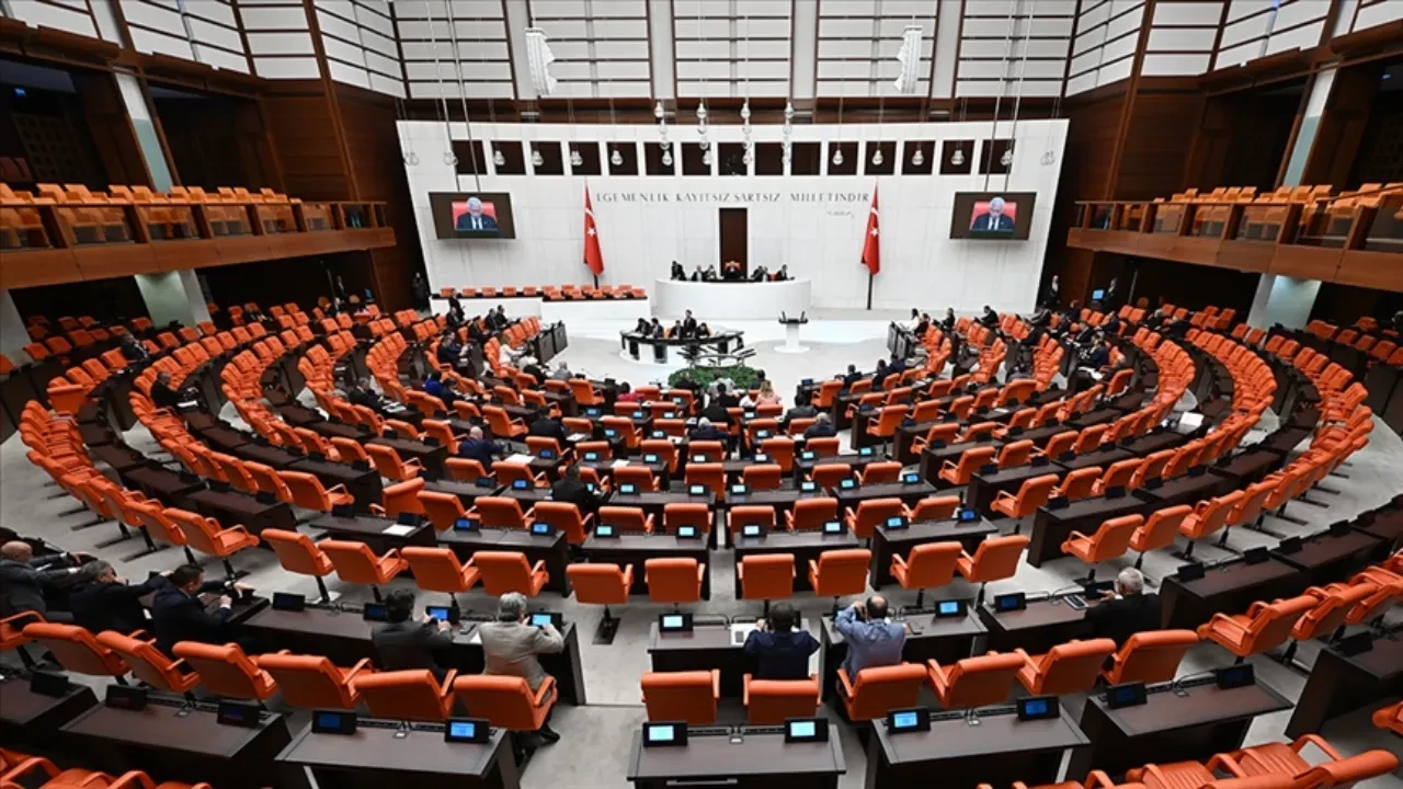 TBMM'nin çalışma süresi uzatıldı: Karar Resmi Gazete'de