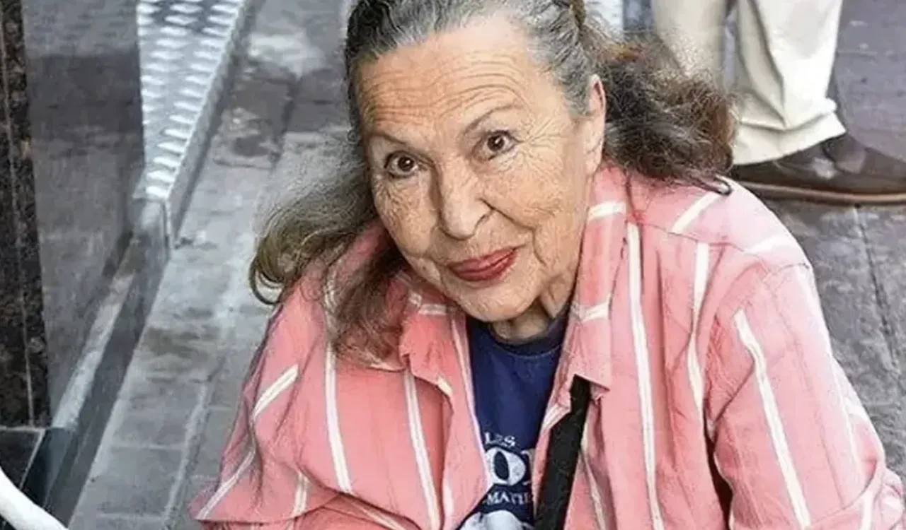 Yüreğindeki evlat acısıyla hayata gözlerini yuman "Panter Emel" son yolculuğuna uğurlandı!