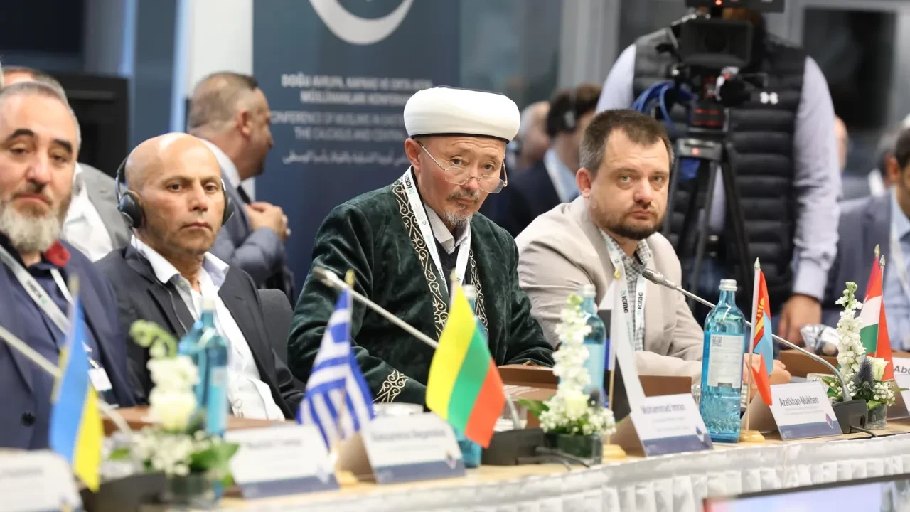 17 ülkenin Müslüman temsilcileri Köln'de bir araya geldi