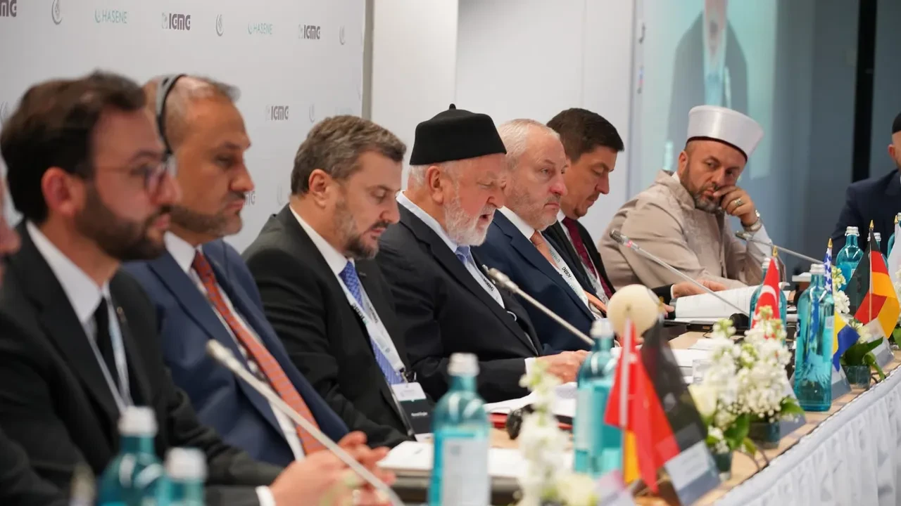 17 ülkenin Müslüman temsilcileri Köln'de bir araya geldi