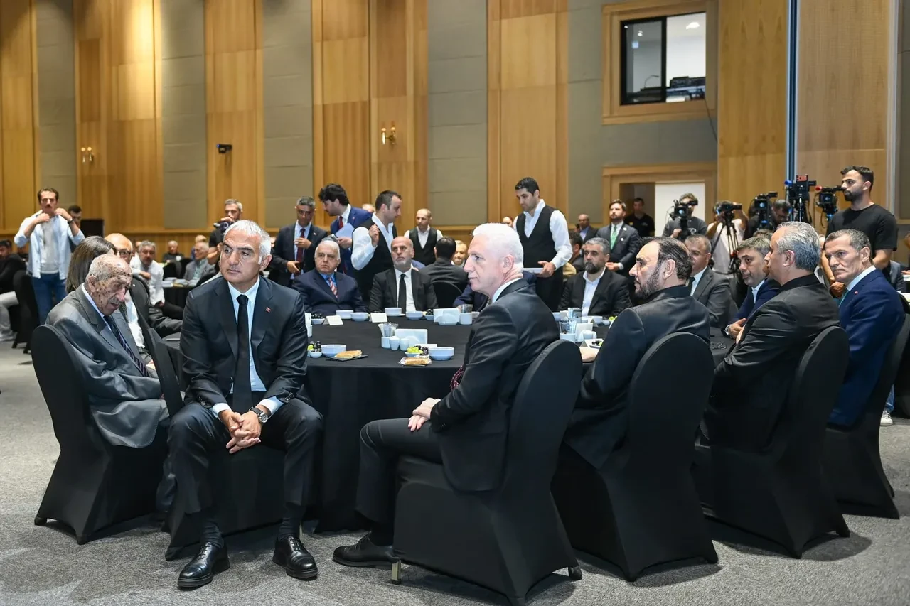 Bakan Ersoy Yas-ı Matem Oruç Açma Lokması'nda Kerbela Olayı'yla ilgili konuştu: En önemli mesajı zulmün karşısında durmaktır