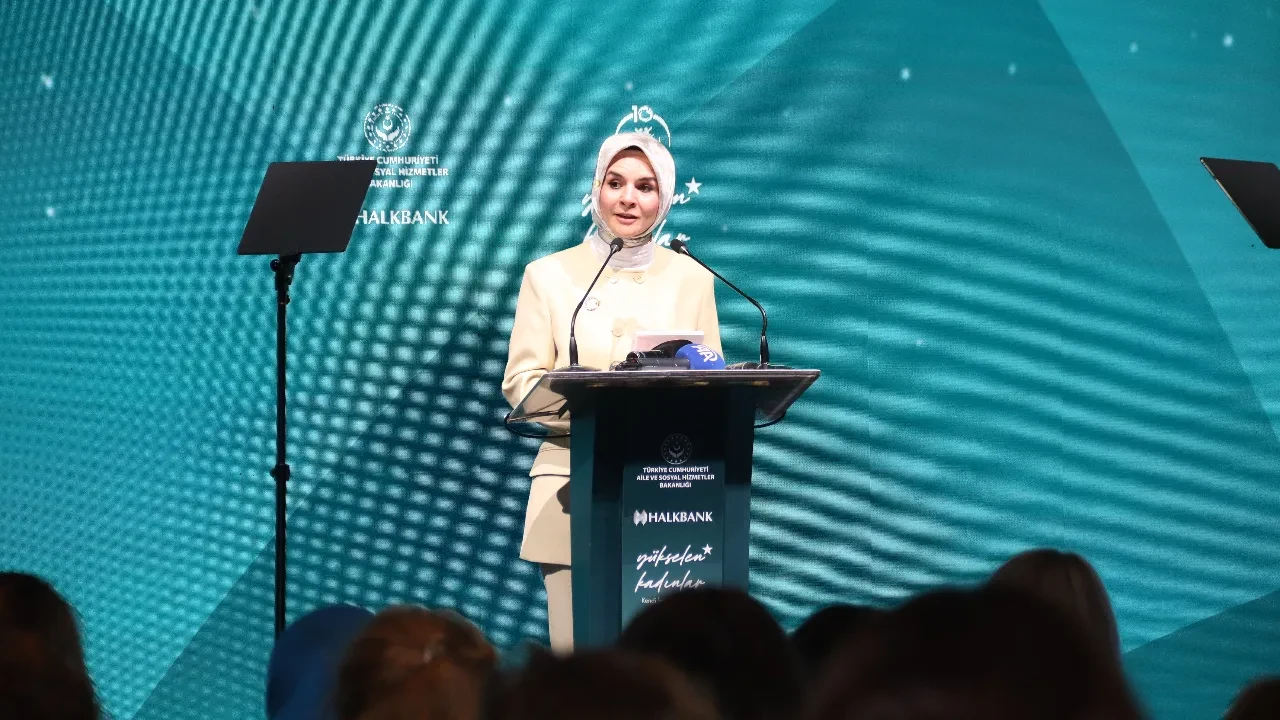 Bakan Göktaş'tan kadın girişimcilere büyük destek! Türkiye'nin geleceğine yatırım