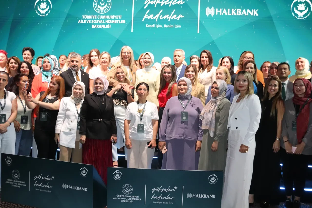 Bakan Göktaş'tan kadın girişimcilere büyük destek! Türkiye'nin geleceğine yatırım
