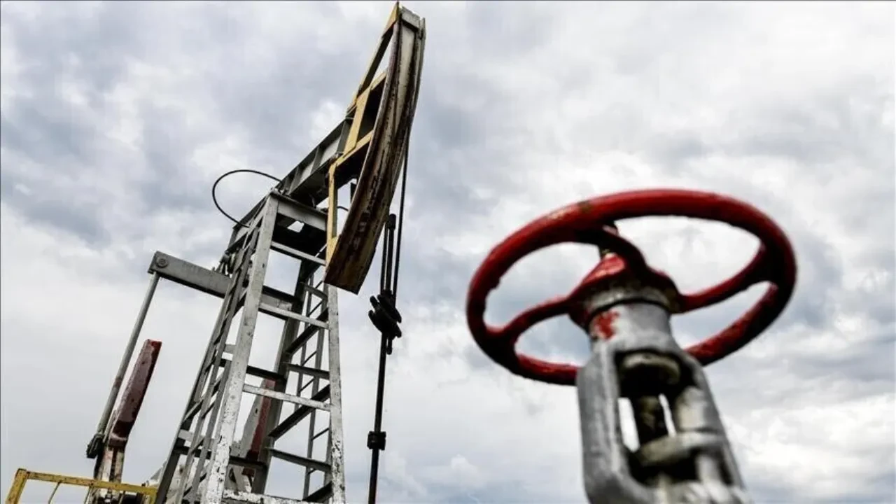 Brent petrol düşüyor! Günün ilk rakamları belli oldu