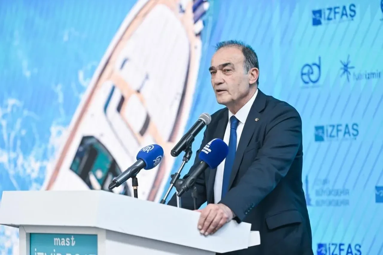 Cemil Tugay'ın ardından İzmir Büyükşehir Belediyesi'nde 3 istifa daha