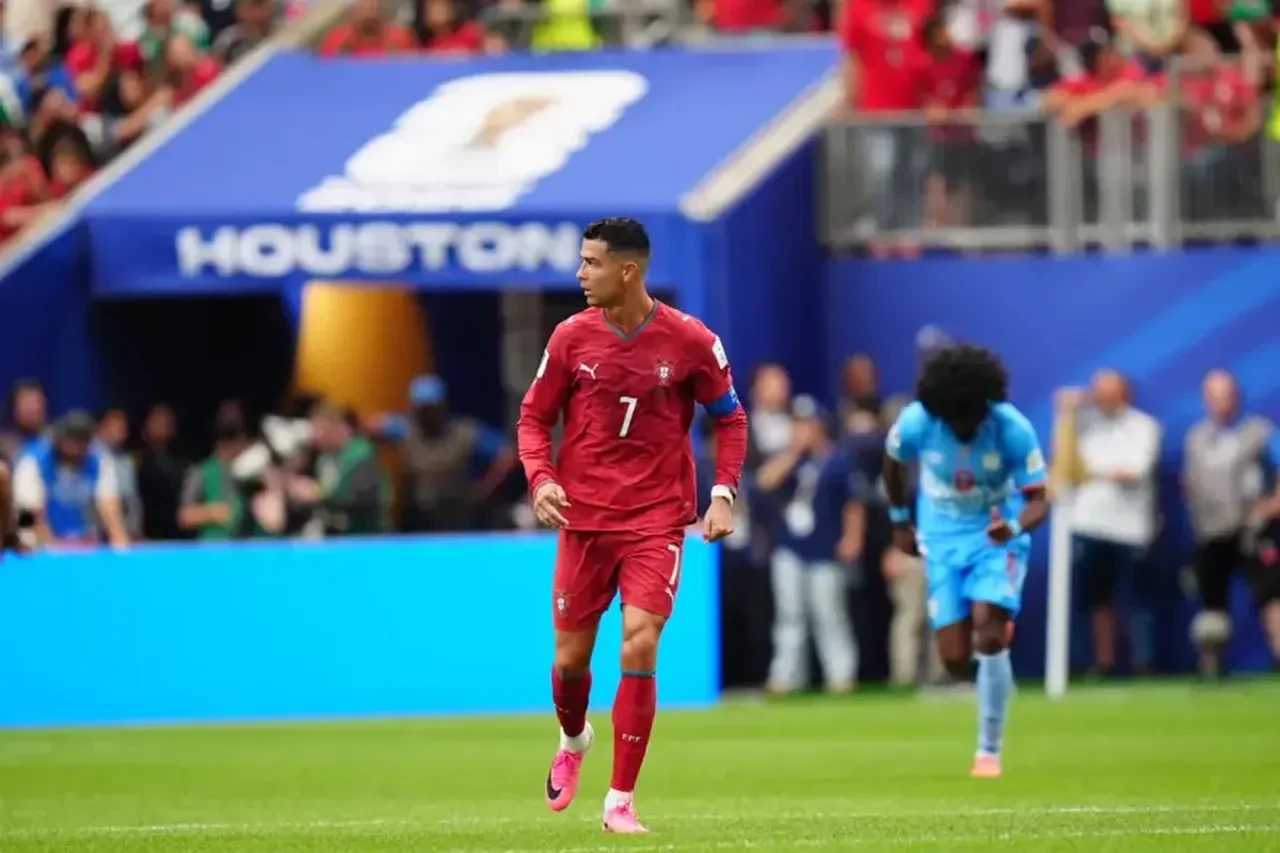 Dünya Kupası'nda şok gece! Portekiz puan kaybetti, tribünlerin hareketi sonrası Ronaldo çılgına döndü
