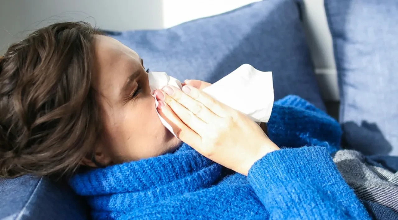 Ebola tehlikesi geri döndü: Bu belirtileri taşıyanlar dikkat!