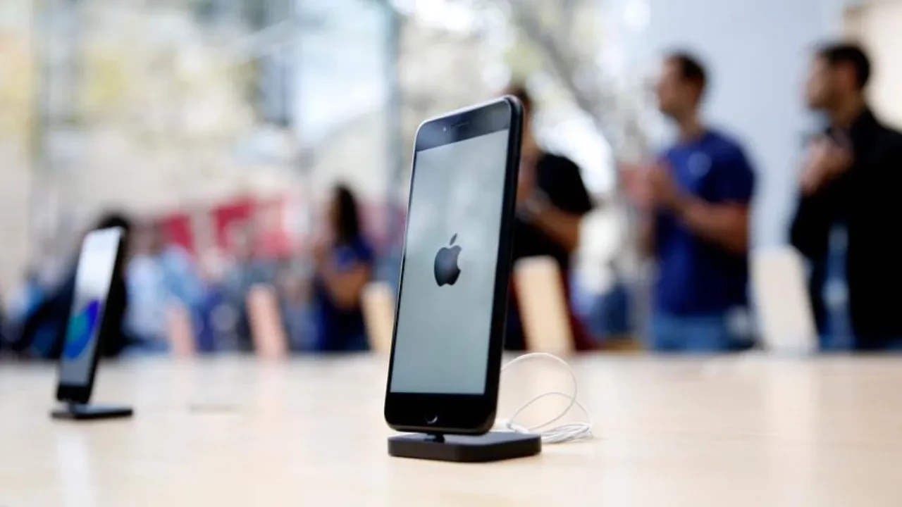 iPhone fiyatları zamlanacak! Kesin bilgiyi Tim Cook verdi