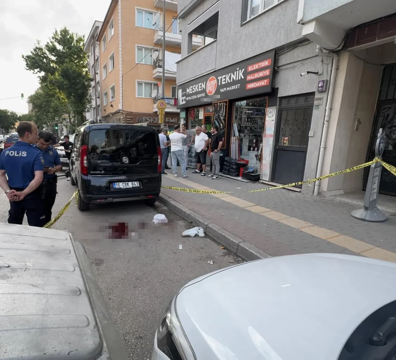 Klavyedeki husumet sokağa taşındı: 22 yaşındaki genç kurtarılamadı