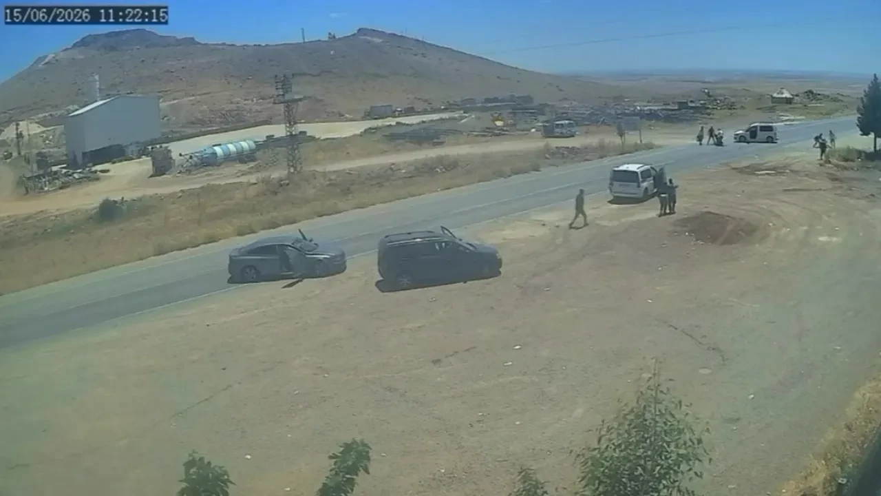 Mardin'de iki aile birbirine girdi! Sokak ortasında silah ve sopalar konuştu