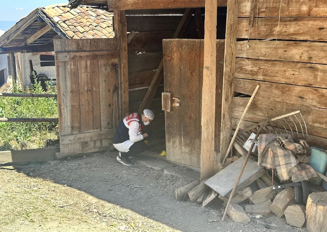 Samanlıkta balta ile öldürdüğü adamın cesedini dereye attı! 'Bana tecavüz edecekti'