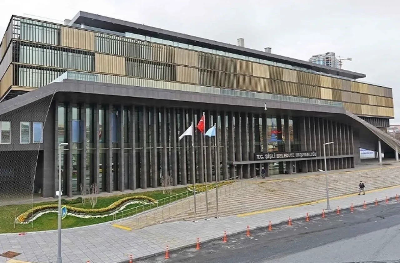 Şişli Belediyesi’nden ‘kokteyl menüsü’ iddialarına cevap: "Kurum içi harcama değil"