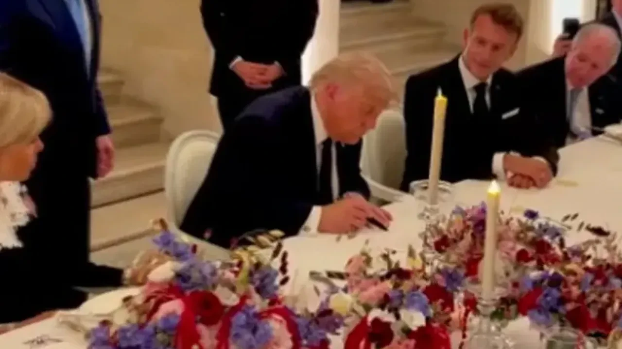 Trump, ABD - İran anlaşmasını imzaladı! İşte dünyanın konuştuğu görüntüler 