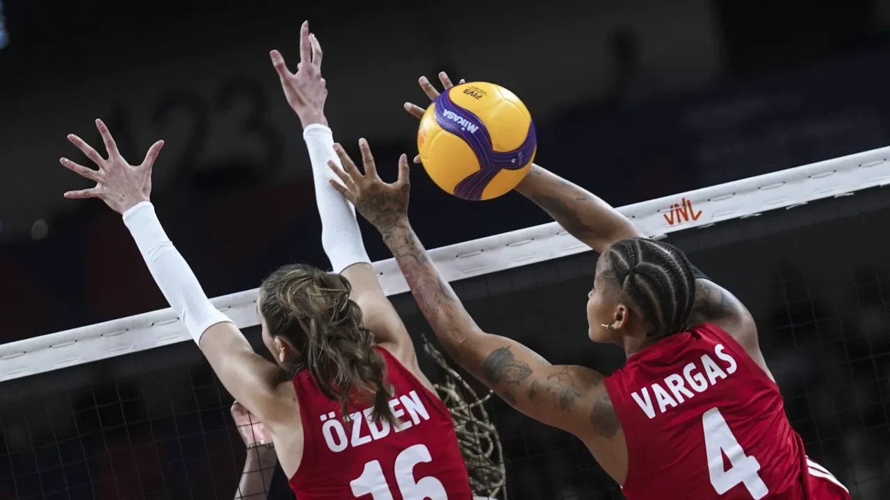 Türkiye Fransa Kadınlar VNL 2. etap voleybol maçı kaç kaç bitti?