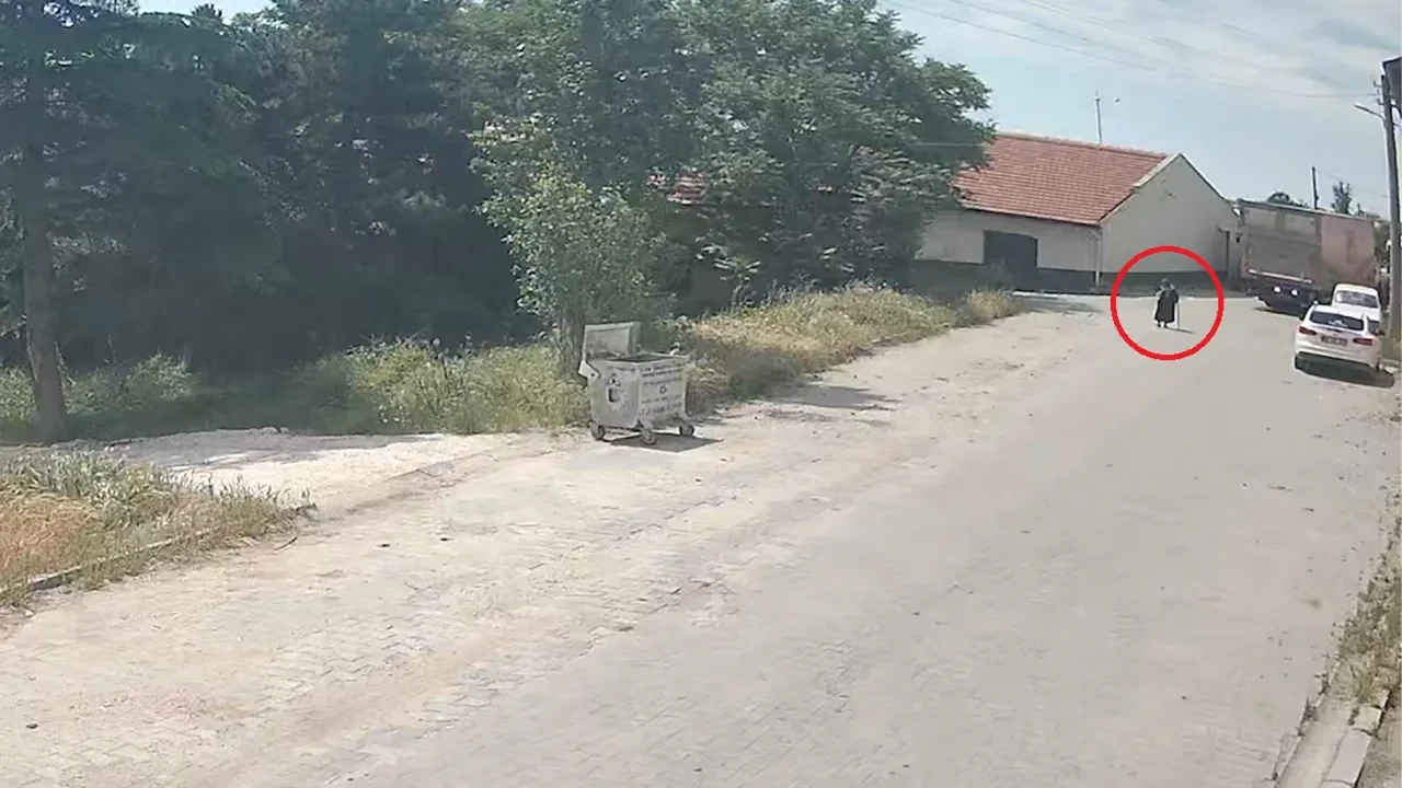 Yaşlı kadın kamyonun altında can verdi: Kırıkkale’de feci kaza kamerada
