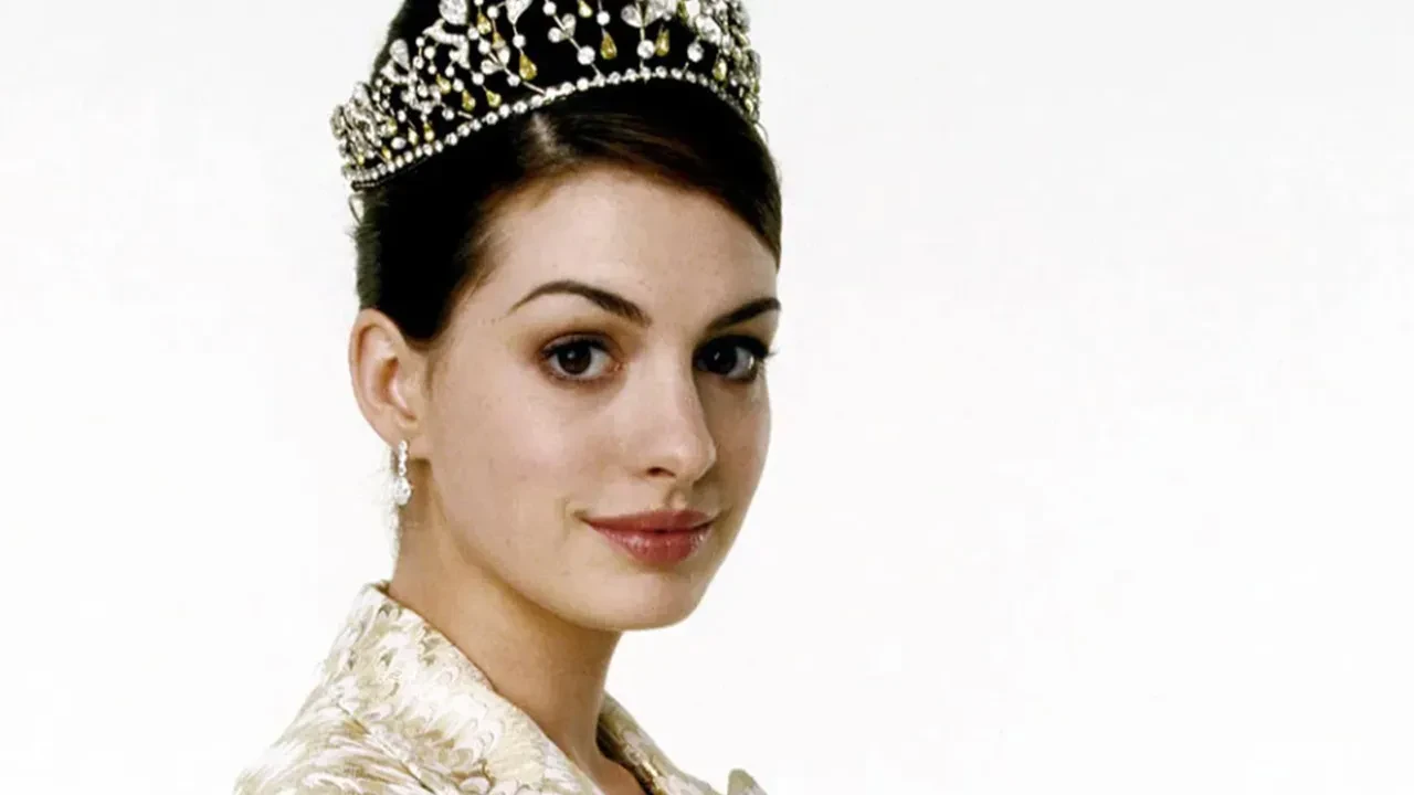 2026'nın en güzel kadını seçilen Anne Hathaway 3. kez anne oluyor! Paylaşımı beğeni rekoru kırdı