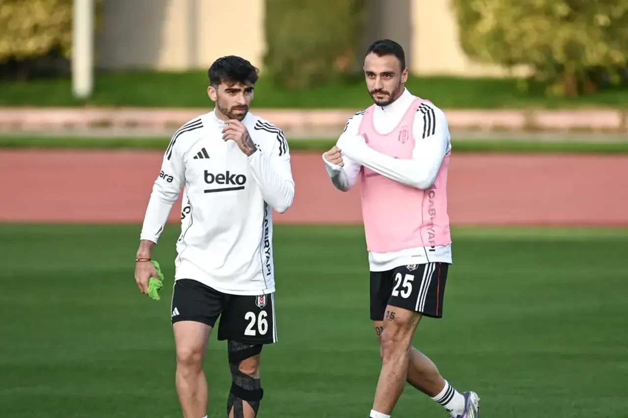 Beşiktaş'ta ilk ayrılık! Vincenzo Italiano yıldız ismin biletini kesti