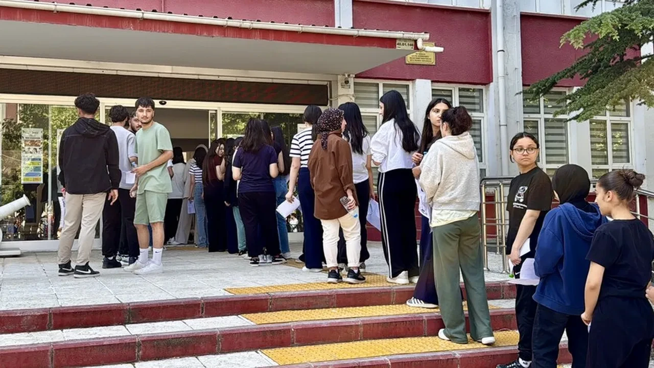 Emniyetten YKS öncesi vatandaşlara uyarı: Milyonlarca aday sınavdayken bu hatayı yapmayın