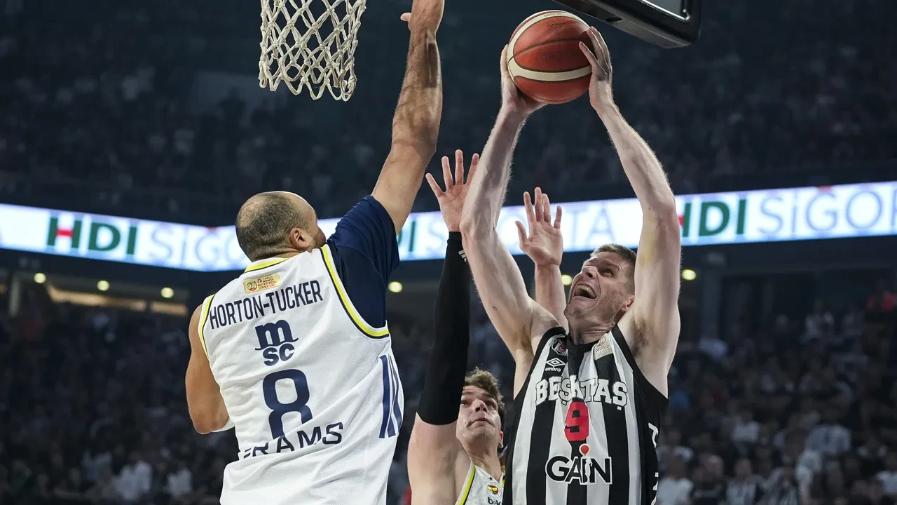 Fenerbahçe Beko Beşiktaş Gain'i devirerek Basketbol Süper Ligi'nde şampiyon oldu