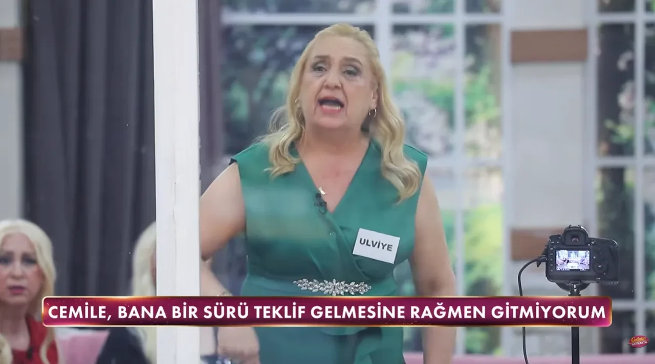 Gizli sohbeti Aysun yakaladı! Gelinim Mutfakta Cemile ve Tuğba'nın Ulviye Hanım sözleri ortalığı karıştırdı