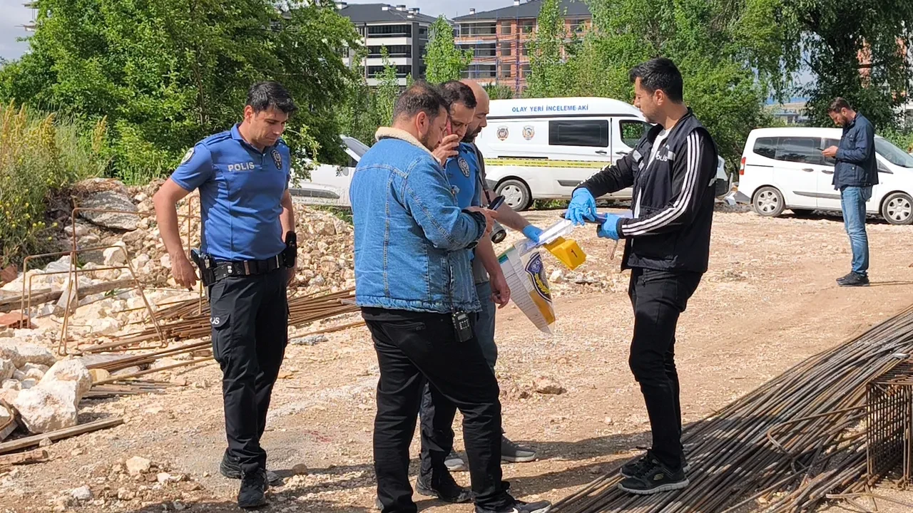 Kütahya'da inşaatta iskele çöktü: 2 işçi hayatını kaybetti