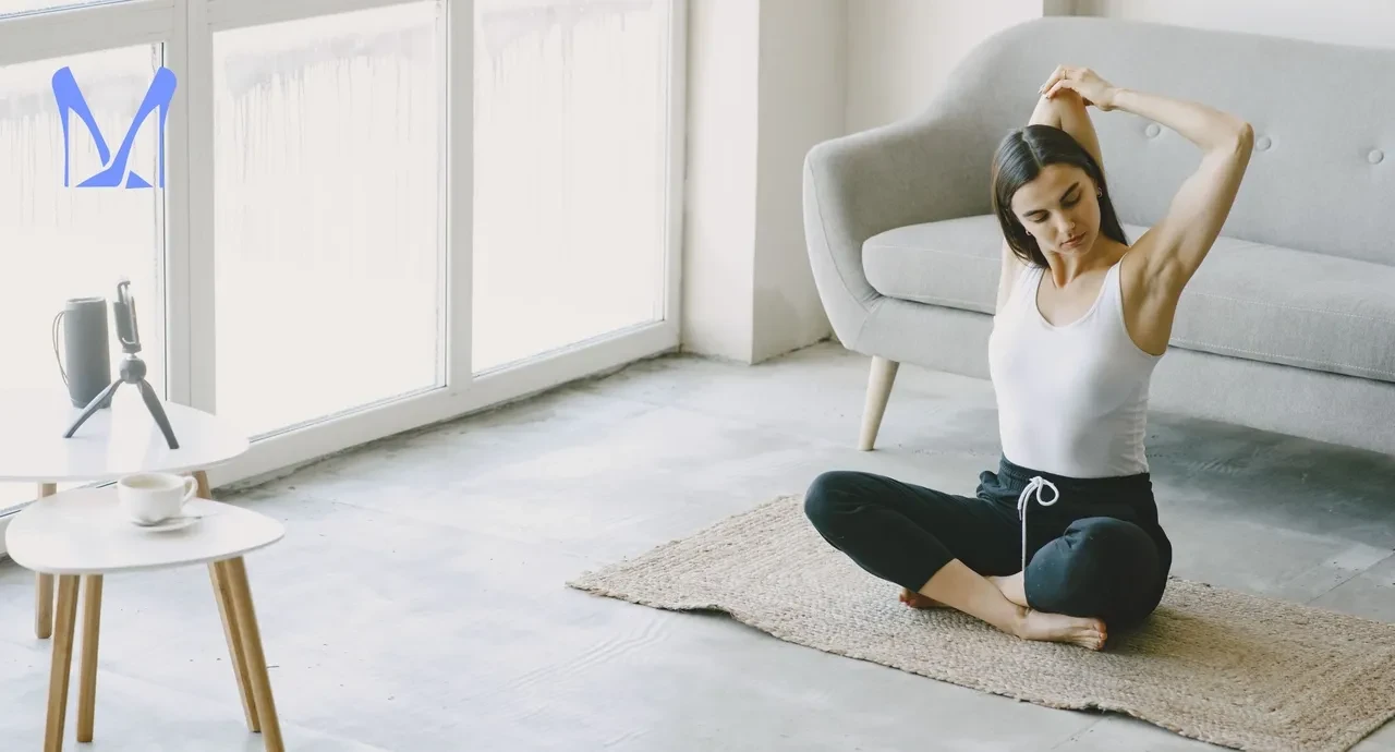 Masa başı çalışanların geçmeyen sırt ve boyun ağrısına tek hareketli çözüm! Silindirli pilates