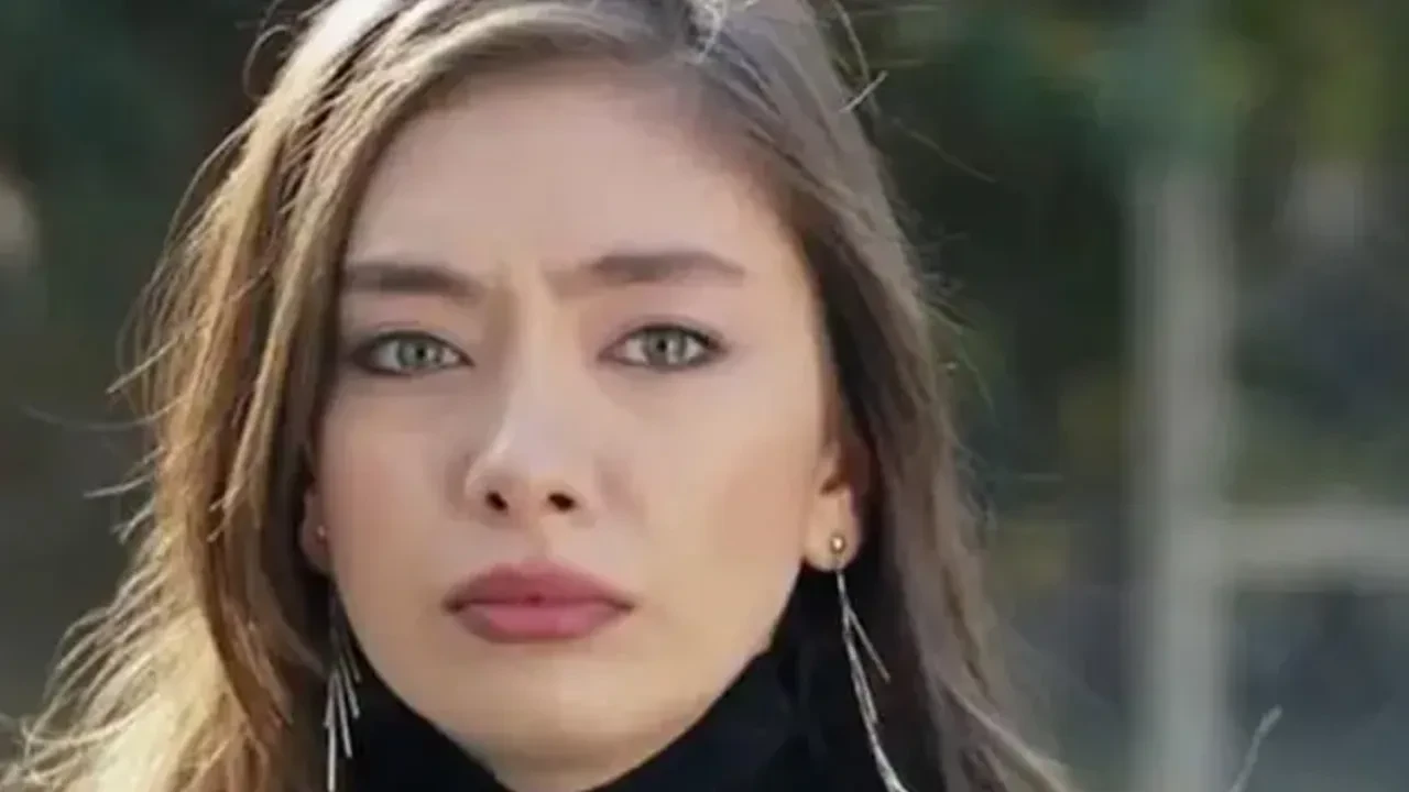 Neslihan Atagül'ün yeni projesi belli oldu! 3 yıl sonra tekrar ekrana dönüyor