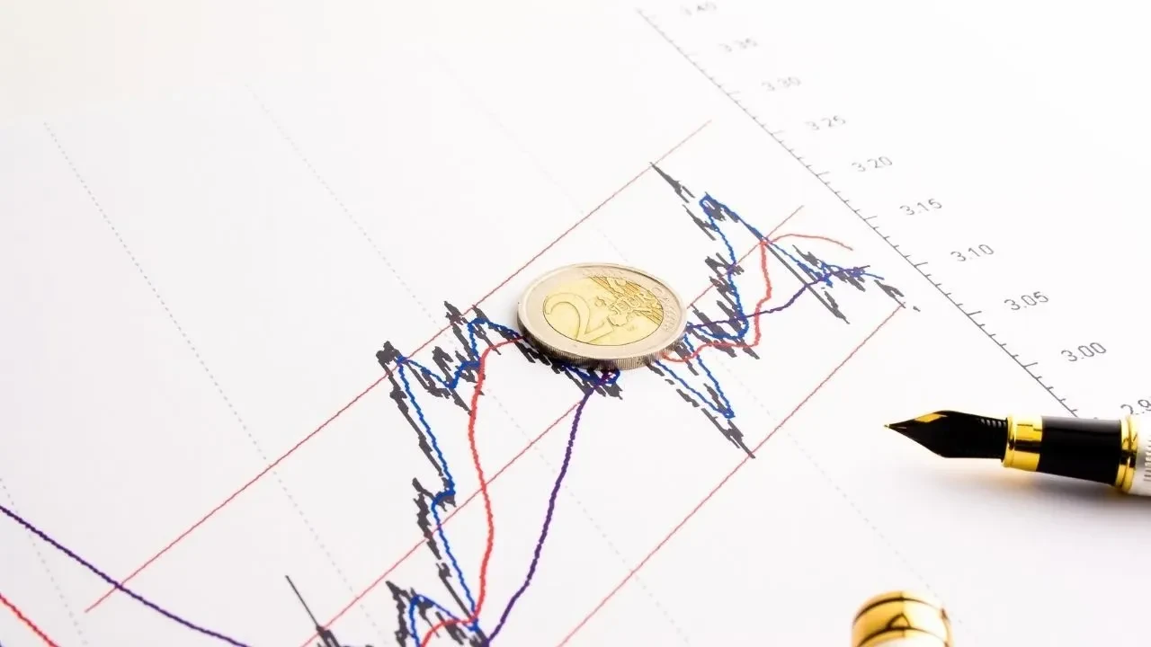Rusya Merkez Bankası politika faizini yüzde 14,25'e indirdi
